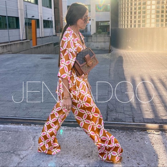 LAST ONE Zara Pajama Style Two Piece Set - Picture 9 of 16